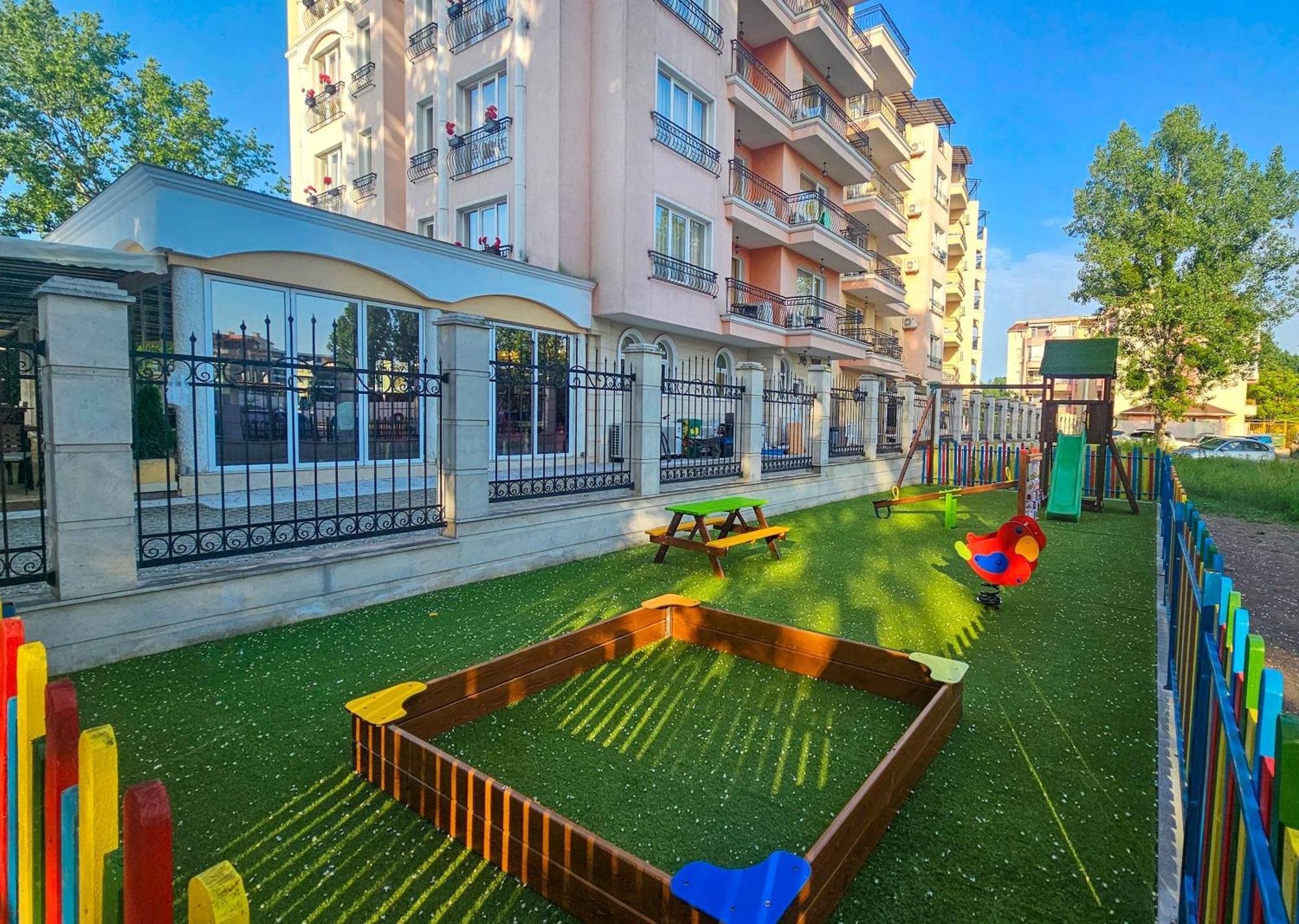 Avenue Deluxe Hotel Sunny Beach Esterno foto
